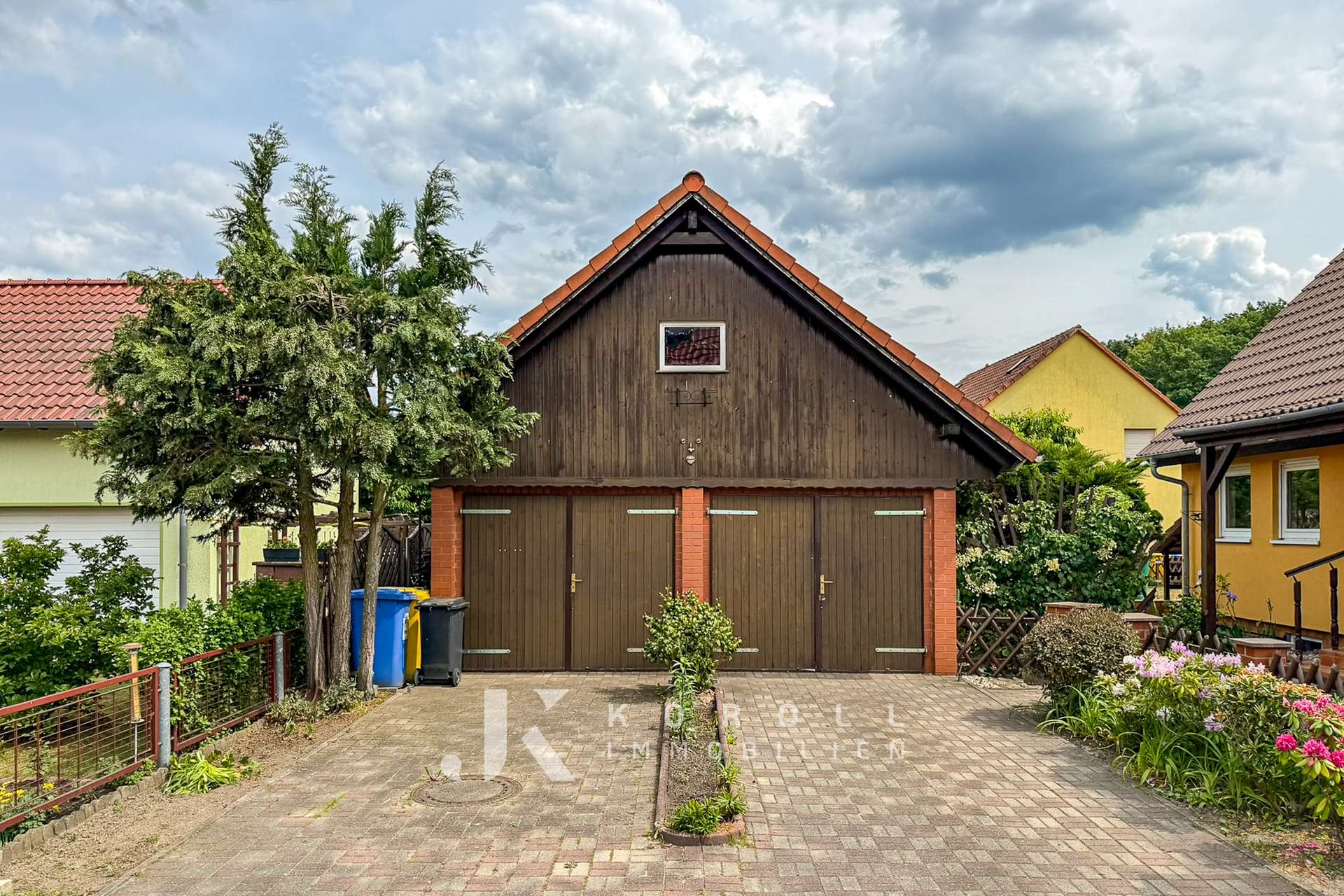 Doppelgarage mit Dachboden