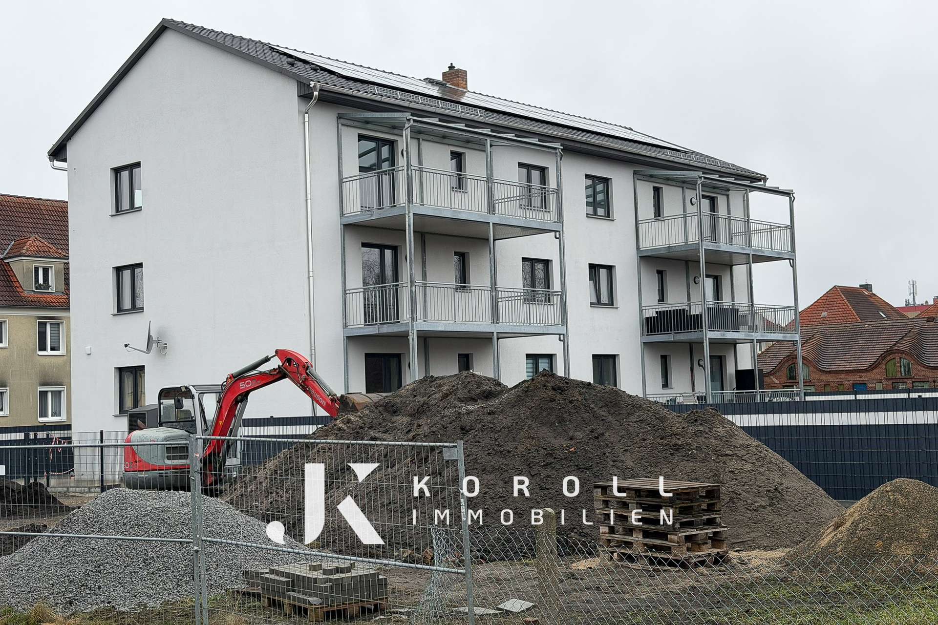 hier entstehen Parkplätze